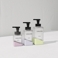 Distributeur de savon en verre dépoli de 250ml à 500ml avec manchon en silicone Récipient de savon liquide plat rechargeable avec flacon à pompe à mousse