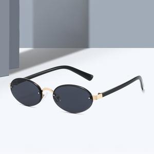 Femmes Printemps Été 2025 Vintage Style Retro Round Hippie Glasses Uv400 PC + metal Classic Sunglasses - Product Image 1