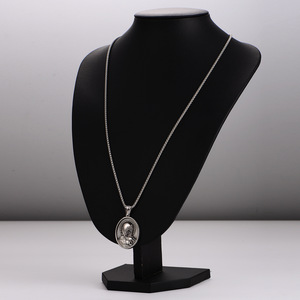 Collier pendentif ovale religieux Vierge Marie en acier inoxydable <span class=keywords><strong>plaqué</strong></span> <span class=keywords><strong>or</strong></span> 18 carats, anti-ternissement, style vintage, vente en gros - Product Image 5