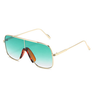 แว่นกันแดดทรงใหญ่แฟชั่นปี 2022 ทรงเหลี่ยม รุ่น James Bond สำหรับผู้หญิง - Product Image 6