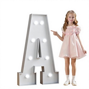 Grandes lettres lumineuses imprimées de 3 pieds de haut pour décorations de mariage, fiançailles, demande en mariage, fête - Grand panneau 'Marry Me' en carton blanc - Product Image 1