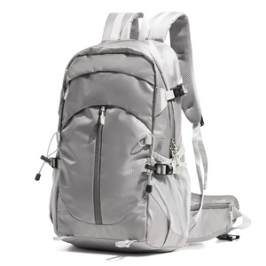 Mochila de Senderismo y Camping Impermeable de Nailon con Amortiguación de Aire, Gran Capacidad, Ligera, Menos de 20L - Product Image 1