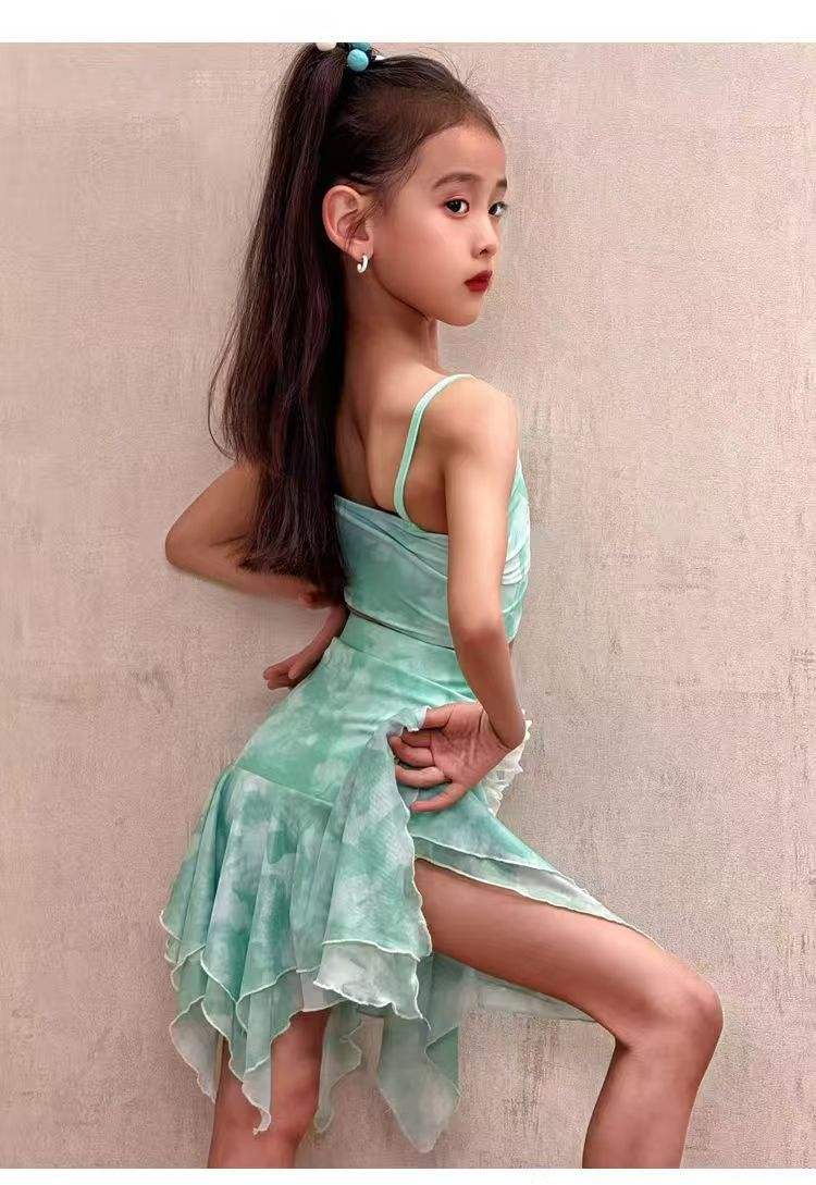 green mint dress