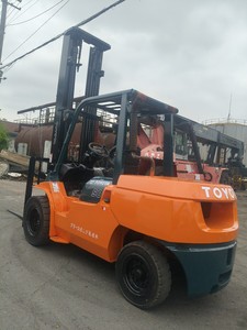 Montacargas Diésel Mitsubishi FD50 Nuevo, 3-10 Toneladas, Mástil de Tres Etapas, Tracción Delantera Todoterreno, Capacidad de Subida de 30% - Product Image 2