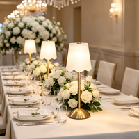 Lampe de table sans fil en gros pour événements, décoration de mariage, lampe de centre de table rechargeable et à intensité variable pour douche nuptiale et hôtel