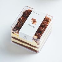 Boîte à dessert carrée en plastique transparent jetable en PS pour bonbons, tiramisu, pâtisserie, avec couvercles et autocollants