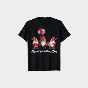T-Shirt con Gnomo per San Valentino, Cotone, Collo Tondo, Maniche Corte, Unisex, Abbigliamento Promozionale con Design Stampato Digitalmente - Product Image 1