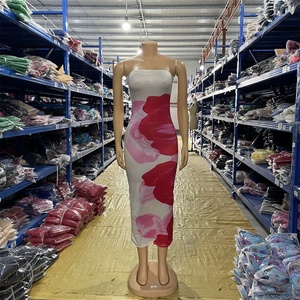 En stock Robe tube sexy pour femme à imprimé floral style urbain, coupe ajustée, épaules dénudées, été - Product Image 2