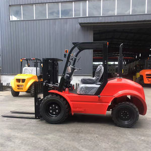 סין <span class=keywords><strong>5</strong></span> טון דיזל 4 x4 כל השטח מלגזה יעילות גבוהה הידראולי 4wd - Product Image 2