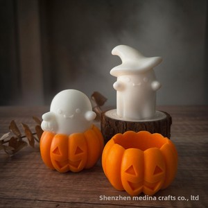 Candela Artigianale a Forma di Fantasma di Zucca Profumata alla <span class=keywords><strong>Vaniglia</strong></span> Francese, Decorazione Creativa e Spettrale per Halloween e Regalo Accogliente per le Feste - Product Image 3