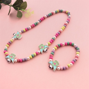 Ensemble <span class=keywords><strong>de</strong></span> bijoux créatifs en <span class=keywords><strong>bois</strong></span> avec motif ange <span class=keywords><strong>de</strong></span> dessin animé, bracelet et collier, accessoires <span class=keywords><strong>de</strong></span> bijouterie en gros - Product Image 2