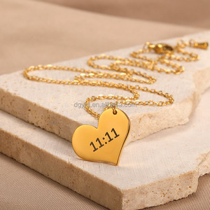 Collana con Numero Angelico 11:11, Ciondolo Portafortuna in Acciaio Inox con Incisione Numerologica, Forma Rettangolare, Cuore o Rotonda - Product Image 6