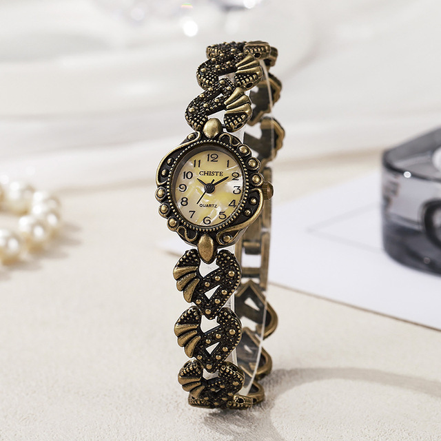 Women's Fashion Watch Retro & Minimalist Style Alloy Band & Case Water Resistant 3BAR