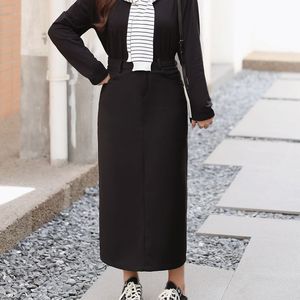 Jupe longue en maille unie noire pour femme Runqi N8774, grande taille, style OL, avec fente arrière droite, collection automne - Product Image 3