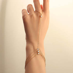 Pulsera de mano y brazalete de dedo de acero inoxidable chapado en oro de 18 quilates <span class=keywords><strong>con</strong></span> circonitas geométricas, resistente al deslustre, <span class=keywords><strong>con</strong></span> cuentas, para mujer, a la moda - Product Image 6