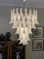 Lustre LED suspendu de style français à plafond ouvert, lumière variable tricolore, construction en acier inoxydable et verre, finition en jade blanc