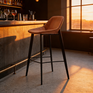 كراسي بار جلدية عالية الساقين بأرجل معدنية من الفولاذ السبائكي، كراسي بار فاخرة مصنوعة حسب الطلب من الجلد الأصلي - Product Image 4