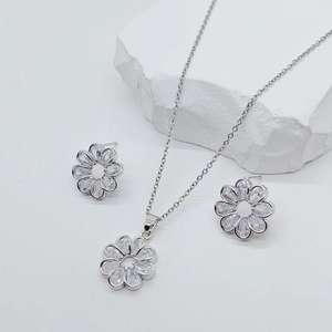 ชุดเครื่องประดับดอกทานตะวันชุบทอง18K 2ชิ้น/เซ็ตชุดสร้อยคอและต่างหูเพทายสุดหรูสำหรับผู้หญิง - Product Image 4