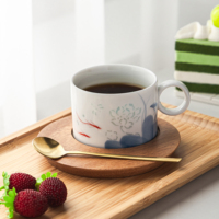 Ensemble de tasses en céramique et porcelaine Chinoiserie Lotus Bleu et Carpes Koï Rouges, avec cuillère plaquée or et sous-verre en bois, écologique, résistant à la chaleur, unique, style asiatique