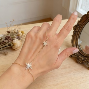 Pulsera de mano con diseño de estrella y circonitas cúbicas para mujer, ideal para bodas, venta al por mayor - Product Image 6