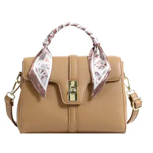 Üretici lady pu deri yeni stil 2023 kadın postacı çantası omuz çantası toptan