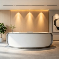 Comptoir de réception moderne en marbre semi-cultivé sur mesure avec façade incurvée pour hall d'hôtel/appartement/bureau/salon – Garantie 1 an