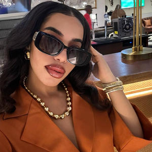 Оптовая продажа: Новинка лета 2025 – модный элегантный повседневный женский костюм: рубашка с отложным воротником и прямые брюки с высокой талией. - Product Image 4