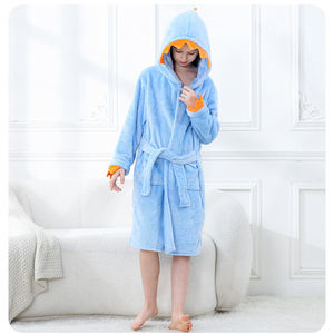 Robes en flanelle chaudes pour petites filles Robe en tricot <span class=keywords><strong>Peignoir</strong></span> en polyester Robe <span class=keywords><strong>de</strong></span> chambre pour enfants - Product Image 3