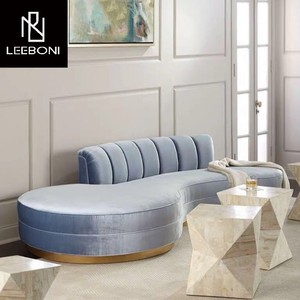 Sofá curvo cómodo de lujo de estilo italiano, sofá de tela de terciopelo para sala de estar, sofá de ocio de gama alta para Hotel - Product Image 5