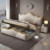 Lit capitonné de luxe moderne en forme de coquille avec rangement à vérin à gaz, design italien, tailles Queen et King, avec garniture en métal doré