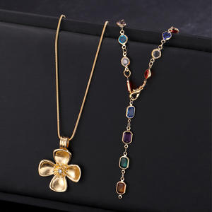 Leichte Luxus High-End Y-förmige Diamant Blumen Halskette Trendy langkettige Quaste Choker 2-teiliges Set mit Persönlichkeit bunt - Product Image 3