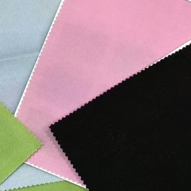 4% Wool 21% Tencel 71% Viscose 2% Nylon the Surface of This Fabric Is Natural and Soft, and It Feels Smooth.
