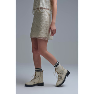 Minigonna a Paillettes con Bordo Smerlato in Crema - Product Image 4