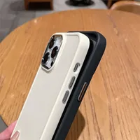 Coque de téléphone souple en silicone de qualité supérieure, design simple et élégant, pour iPhone 16 15 14 13 12 11 Pro Max iPhone 7 8 Plus X XS XR XS Max