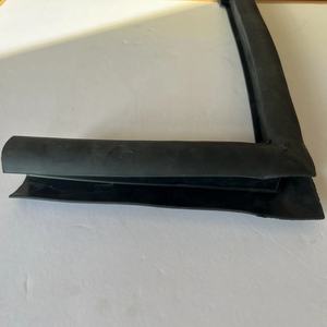 Accessoires <span class=keywords><strong>de</strong></span> bande d'étanchéité pour <span class=keywords><strong>porte</strong></span> <span class=keywords><strong>de</strong></span> conteneur en EPDM industriel avec installation par vis - Product Image 2