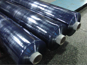 Film <span class=keywords><strong>PVC</strong></span> souple transparent imperméable de haute qualité en rouleaux pour laminage à froid – Film plastique en gros - Product Image 1