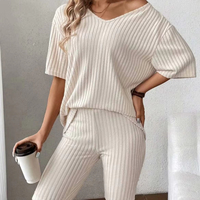 Zomerse dames casual huispak, tweedelig, effen gebreid, boven de knie, korte mouwen