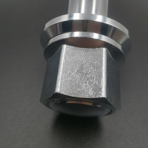 Tuerca de manga larga cromada Tuerca de rueda trasera para camión - Product Image 4