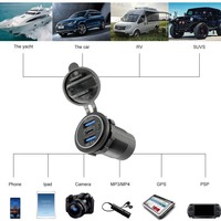 Utilisation facile Chargeur USB étanche à double port Double chargeur de batterie de voiture à charge rapide QC3.0 avec affichage et boutons