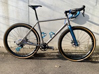 Cadre de vélo pliable en alliage de titane ultra léger, frein à disque, porte-bagages arrière, nouveau design, sortie d'usine