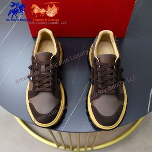 รองเท้าสเก็ตบอร์ดลำลองผู้ชายสุดหรู ดีไซน์ใหม่ สวมใส่สบาย ไม่ลื่น คุณภาพสูง แฟชั่นทันสมัย เหมาะสำหรับกิจกรรมกลางแจ้ง - Product Image 2