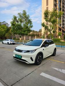 Auto Usado de <span class=keywords><strong>Segunda</strong></span> <span class=keywords><strong>Mano</strong></span>, BYD Dolphin Smart Leading Edition, Mayo 2025, Autonomía Oficialmente Establecida en 420, Batería en Buen Estado - Product Image 1