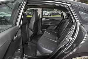 Auto Usado Barato 2025, Changan Eado 1.5T DCT Edición de Alta Energía, Sedán FWD, 170HP, 350Bar GDI, 4 Puertas, 5 Asientos, Listo para Enviar - Product Image 4