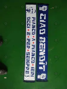 Groothandel Custom Slogan Jacquard Gebreide Sjaal Met Kwastje Club Fan Sjaal Voetbal Sjaal