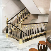 Colonne de Vase Personnalisée de Luxe Haut de Gamme pour Rampes d'Escalier Intérieures de Villa