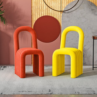 Chaise de salle à manger en métal avec revêtement en laine d'agneau, design nordique créatif Alien, avec sac souple pour l'ameublement de la maison