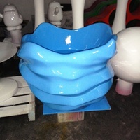 Pot Tanaman Fiberglass Tekstur Gelombang Biru dan Putih MOQ Rendah Pengiriman Cepat untuk Dekorasi Komersial