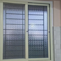 Fenêtre à battant et à ouverture basculante en verre givré, cadre blanc, anti-balles, résistante aux ouragans, en PVC, étanche et insonorisée