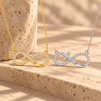 Collier croix ARNAN pour femme, pendentif symbole de l'infini en laiton et acier inoxydable, bijoux minimalistes à superposer, vente en gros, cadeau d'anniversaire