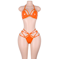 Ensemble de lingerie deux pièces en cuir brillant effet mouillé avec boucle de ceinture, style bikini, pour femmes, tenue de clubbing, de serveuse de bouteilles ou de soirée en boîte de nuit